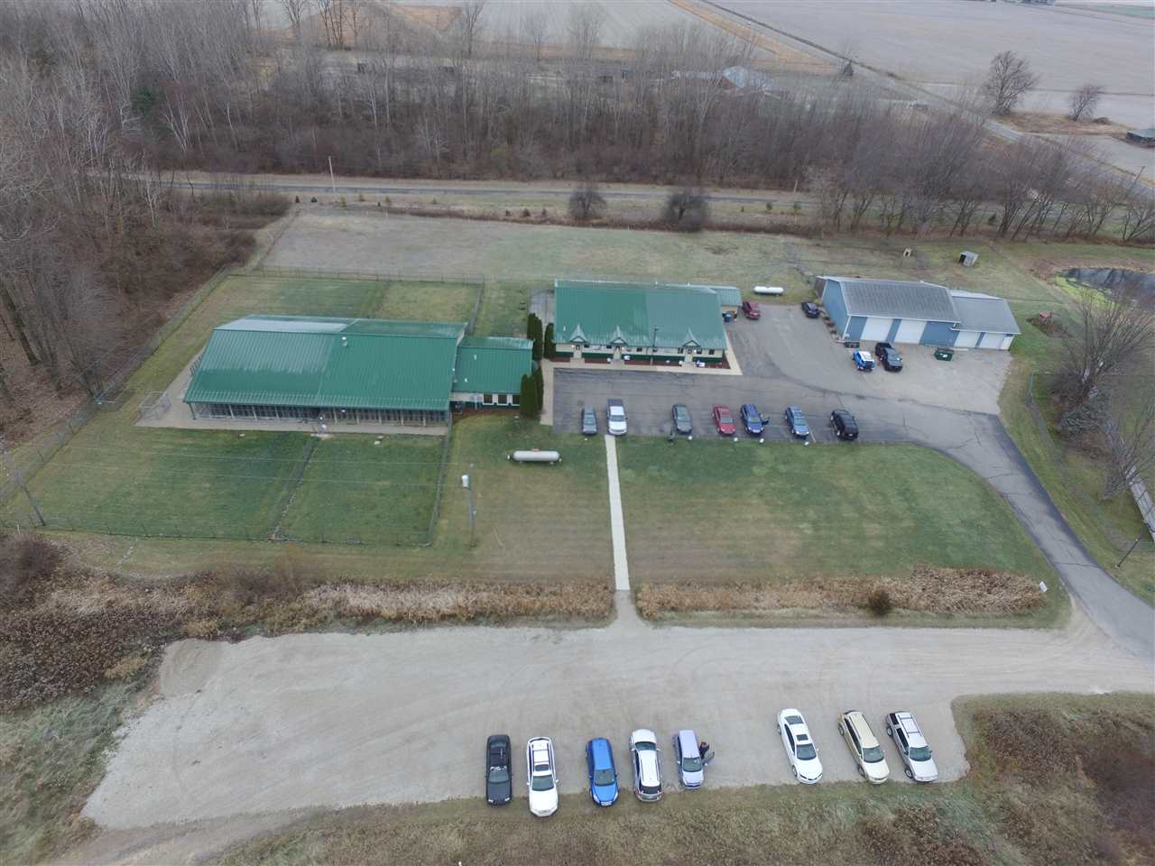 3334 E FREELAND RD, FREELAND, MI 48623