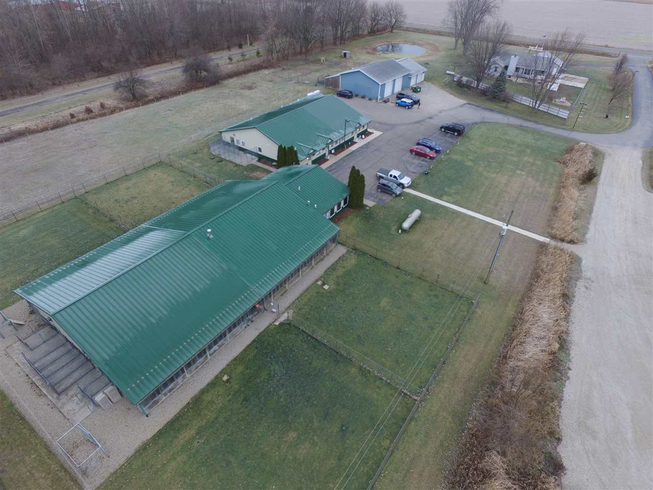 3334 E FREELAND RD, FREELAND, MI 48623