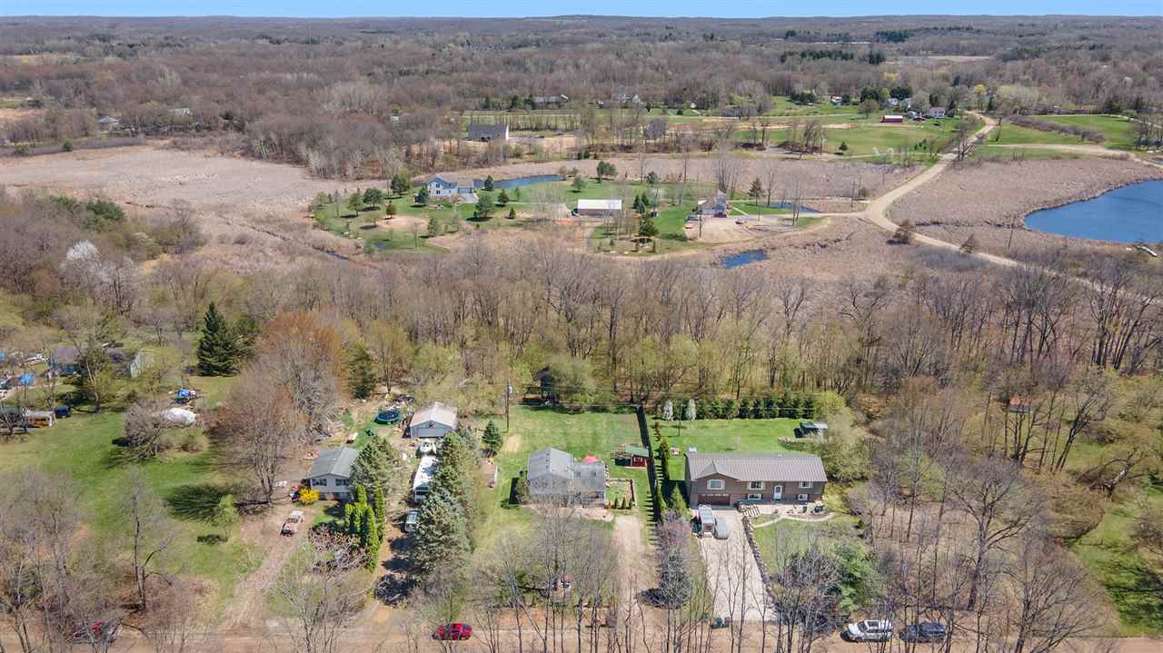 8940 FISH LAKE, HOLLY, MI 48442