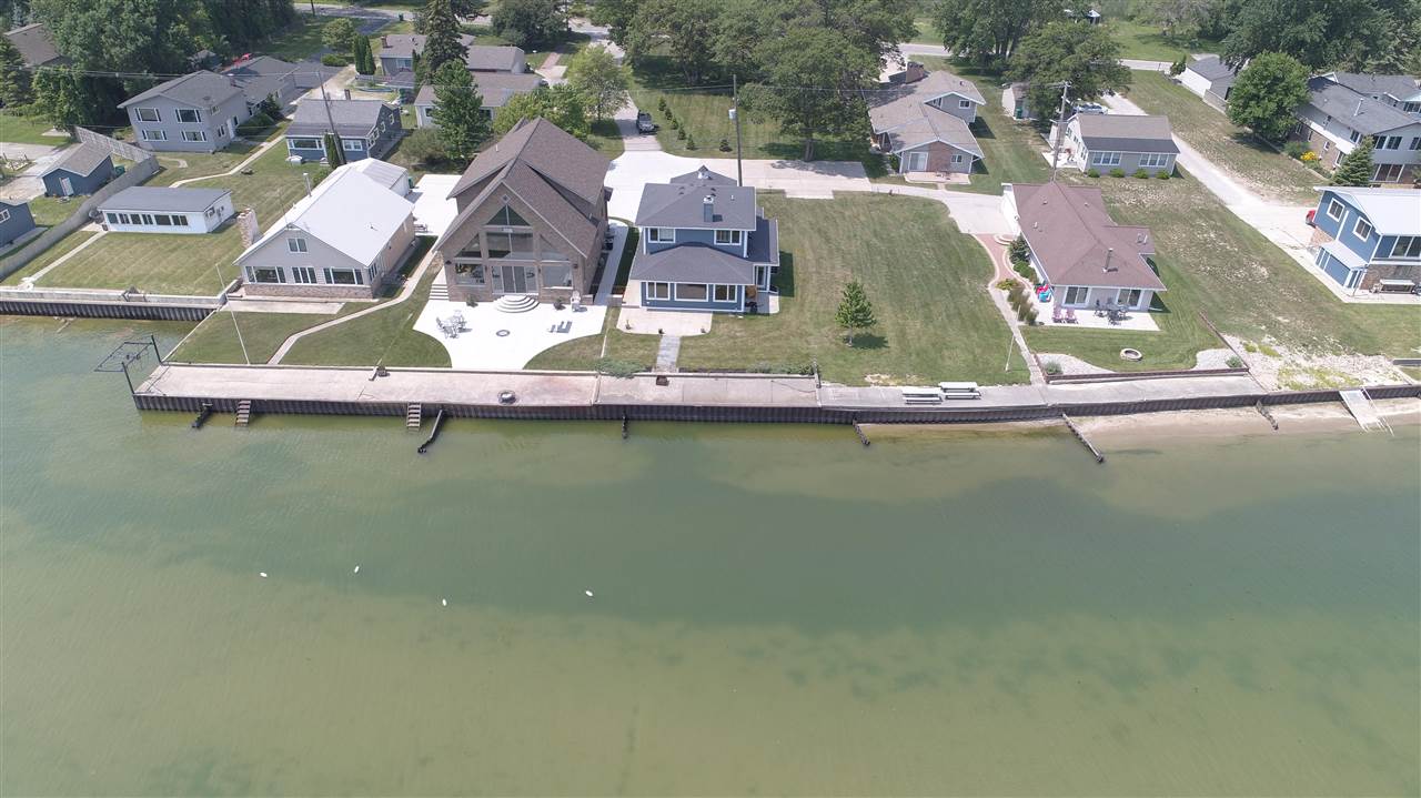 316 KILLARNEY BEACH RD., BAY CITY, MI 48706