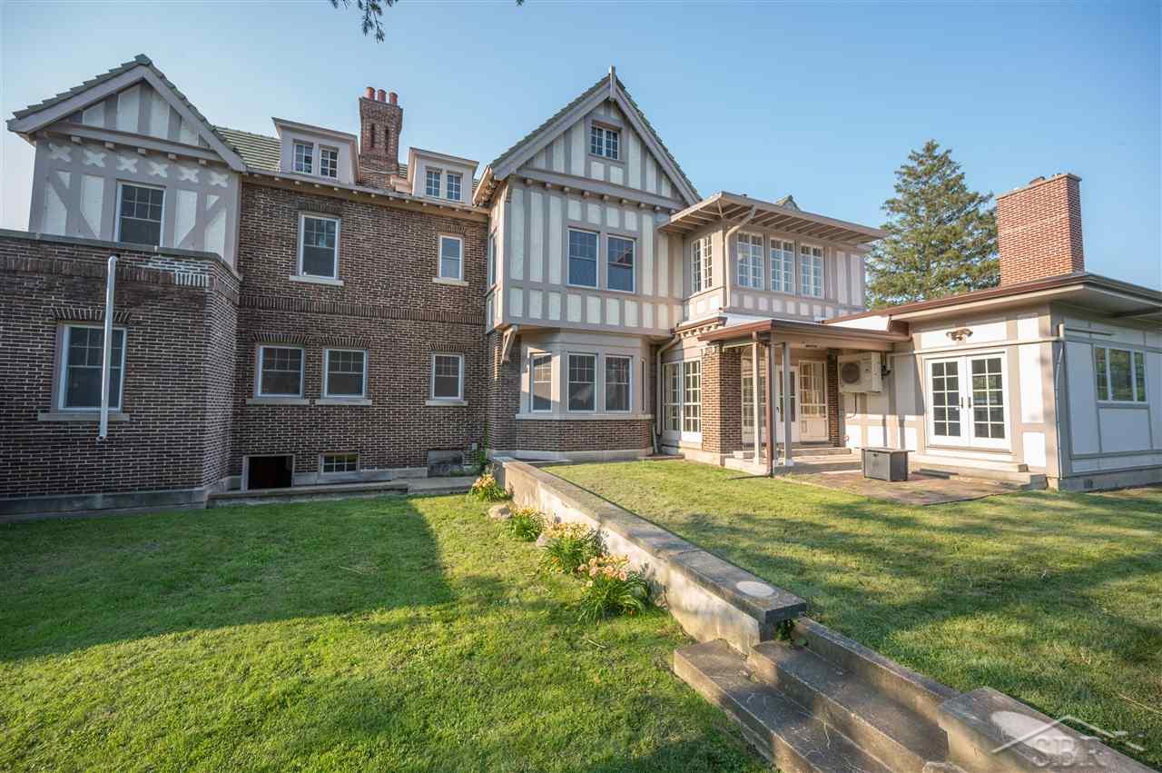 2230 CENTER AVE., BAY CITY, MI 48708