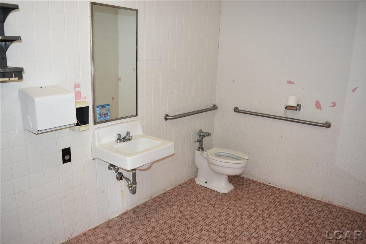 410 E Maumee