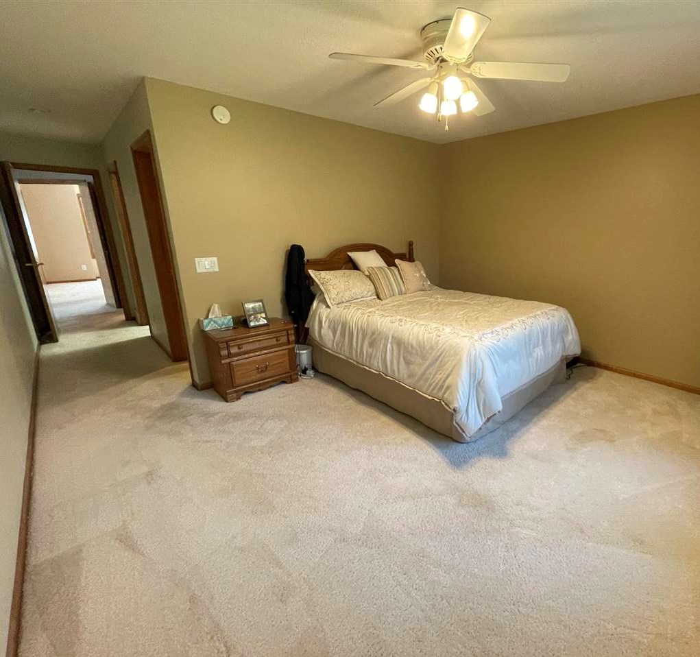 5645 CORTLAND CIRCLE, BAY CITY, MI 48706