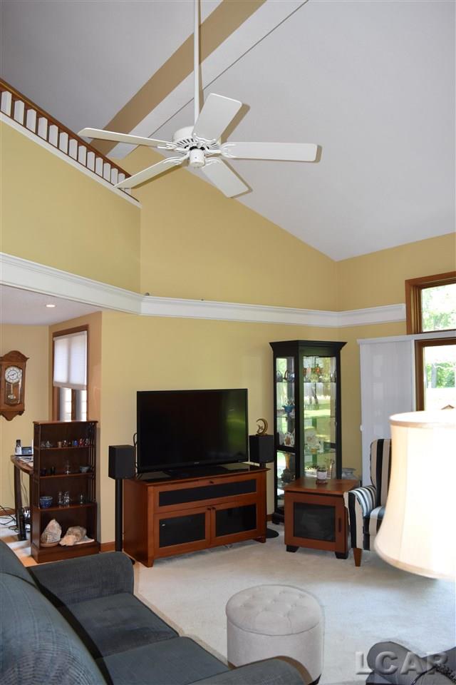 220 Richlyn Dr