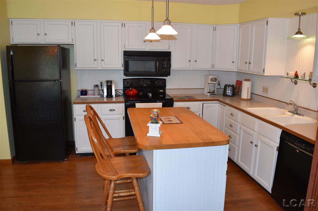 220 Richlyn Dr