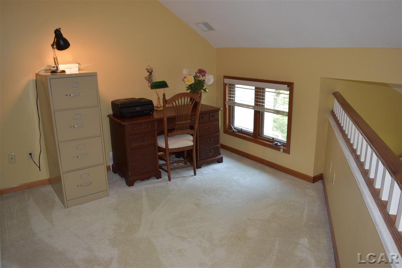 220 Richlyn Dr