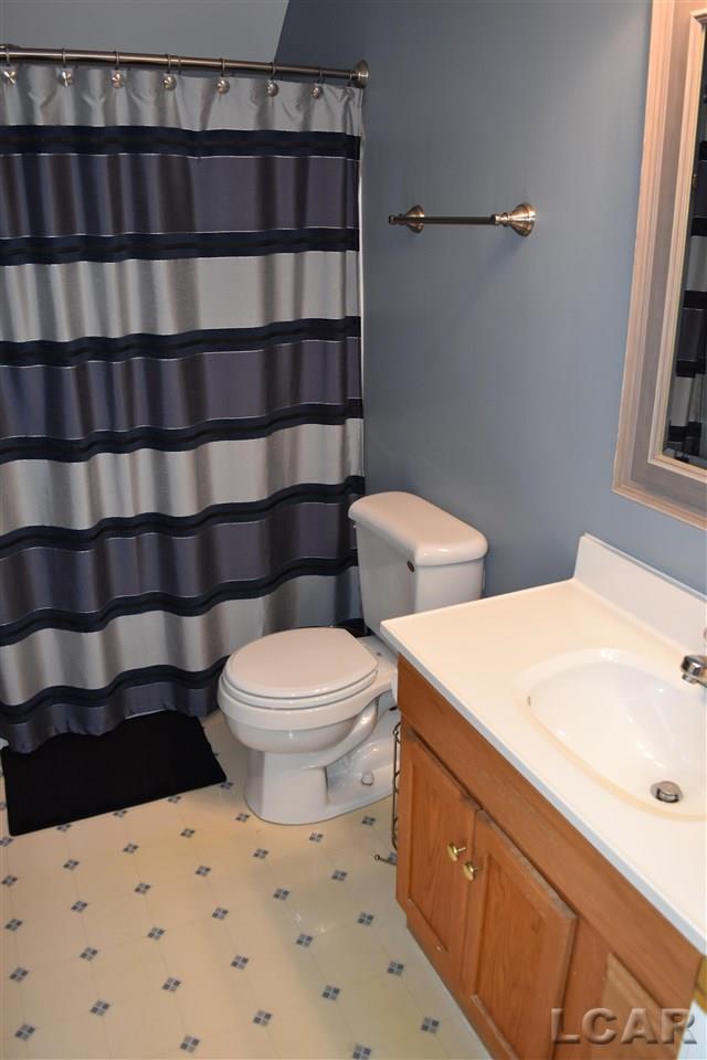 1260 Sutton
