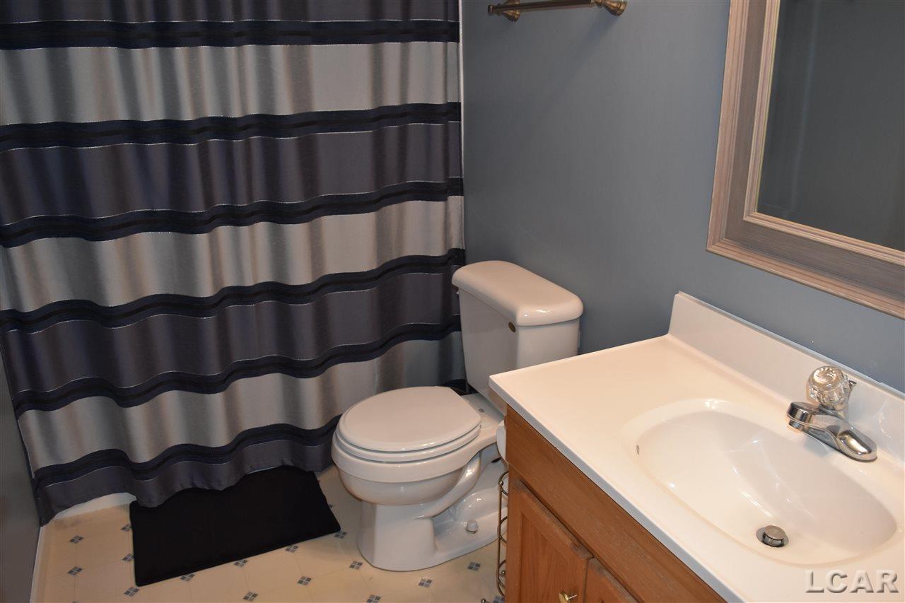 1260 Sutton