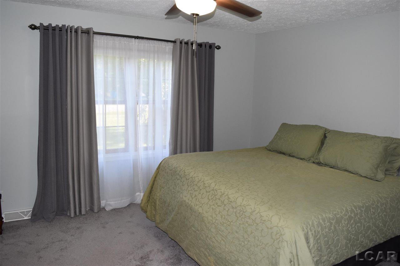 1260 Sutton