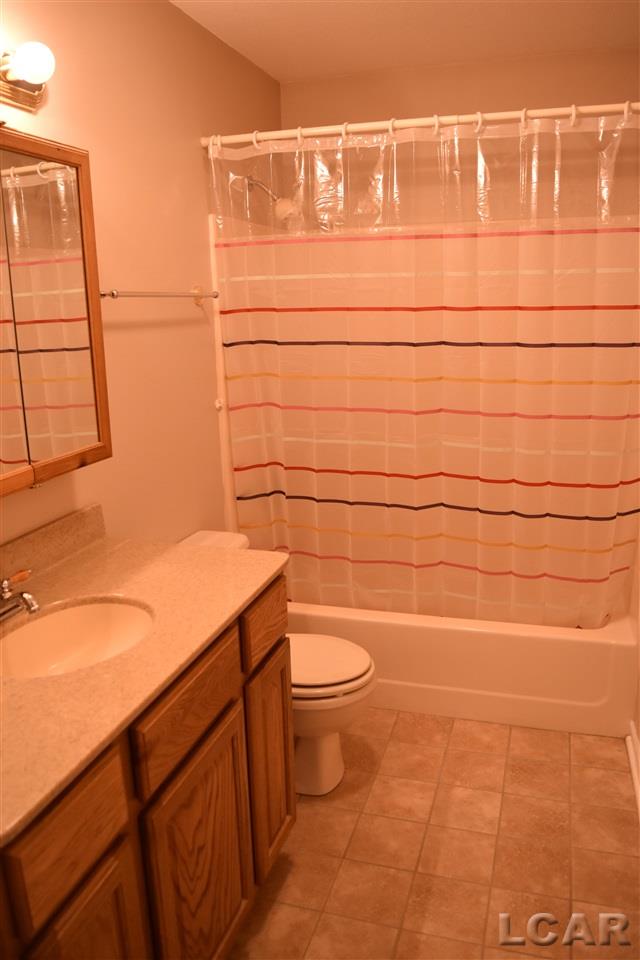 1185 Evergreen