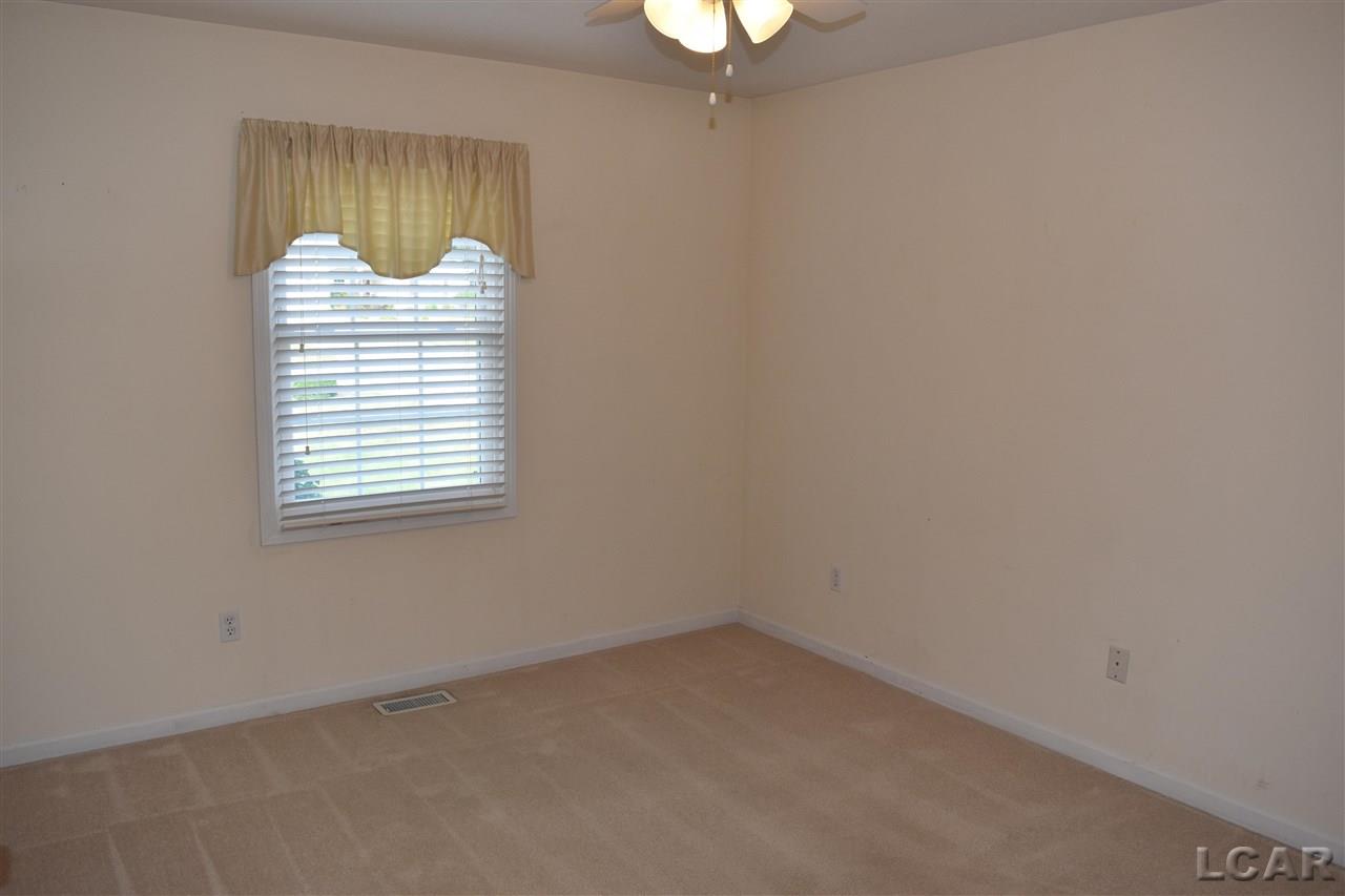 1185 Evergreen