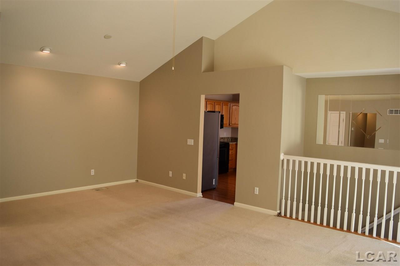 1185 Evergreen