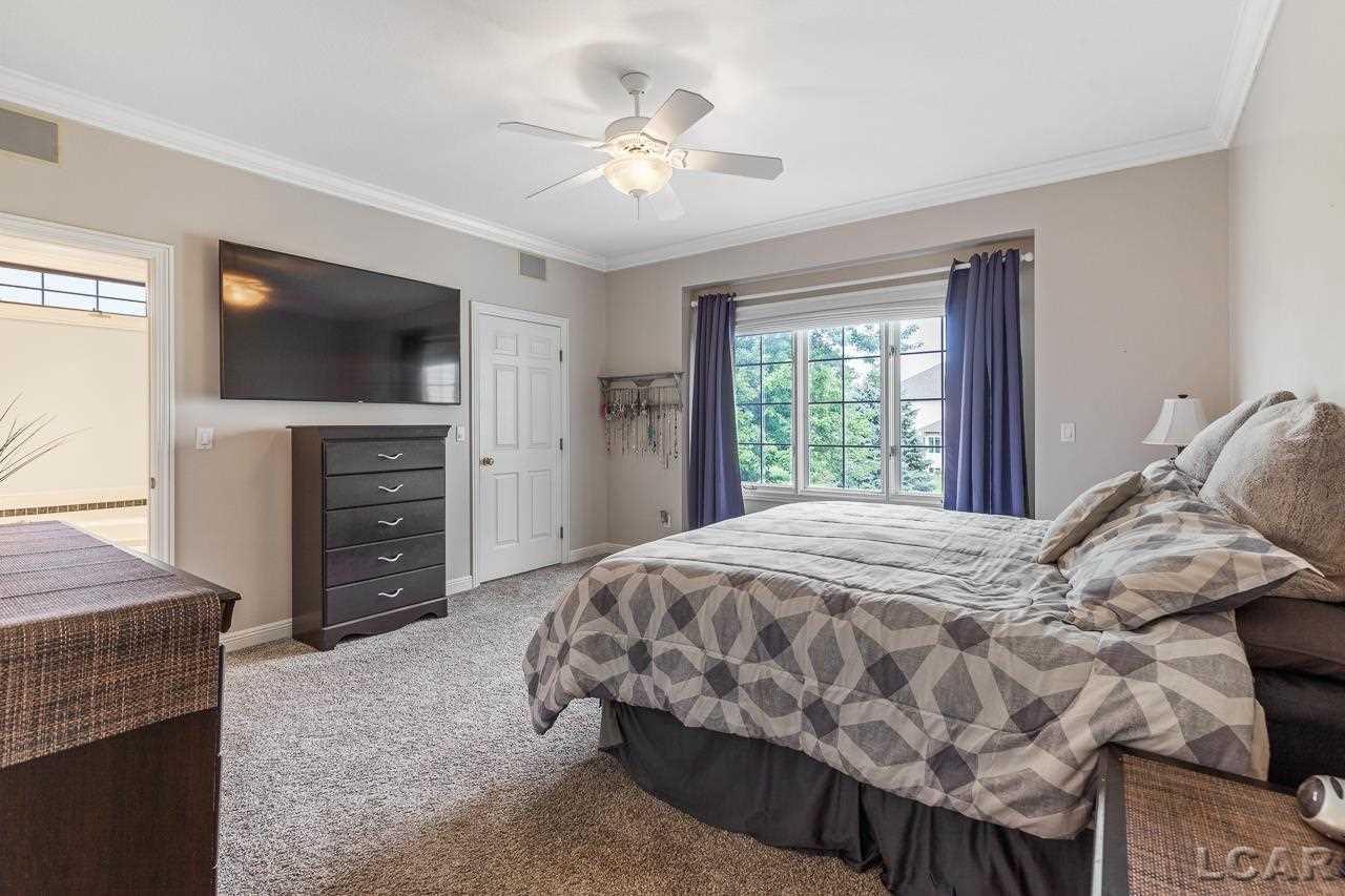 1254 Berkshire Ct