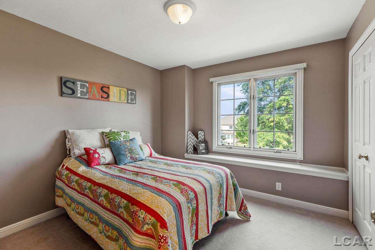 1254 Berkshire Ct