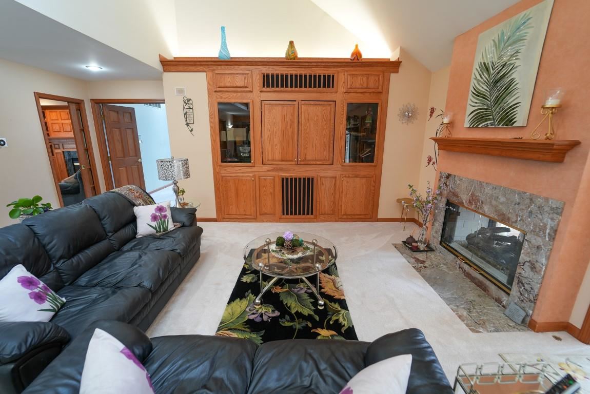 1602 Foxwood Court