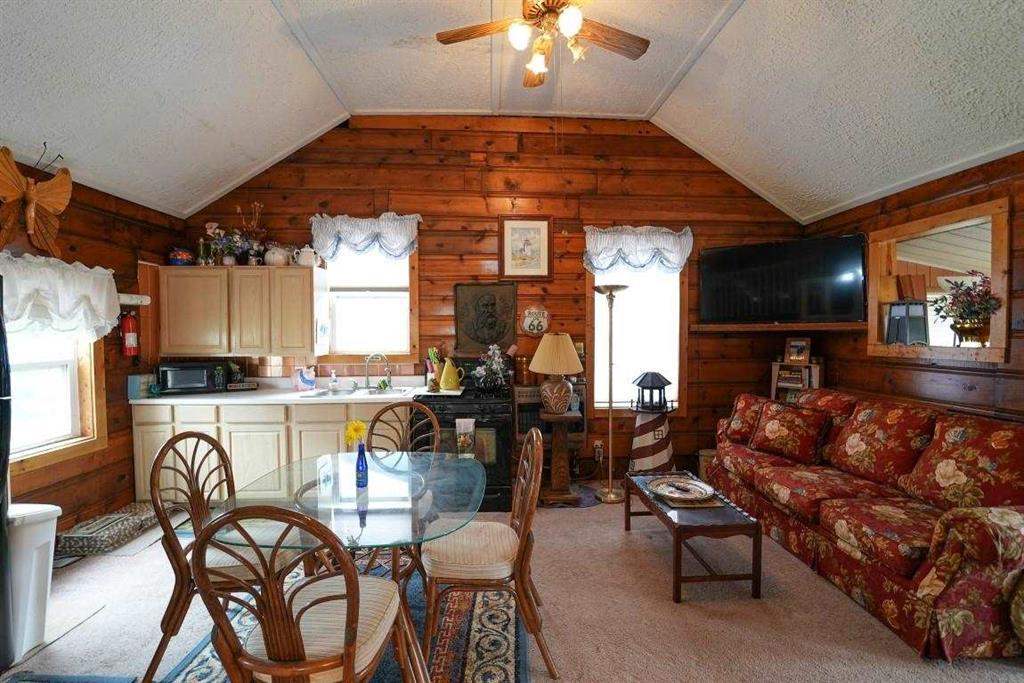 3085 Whitney Beach Rd