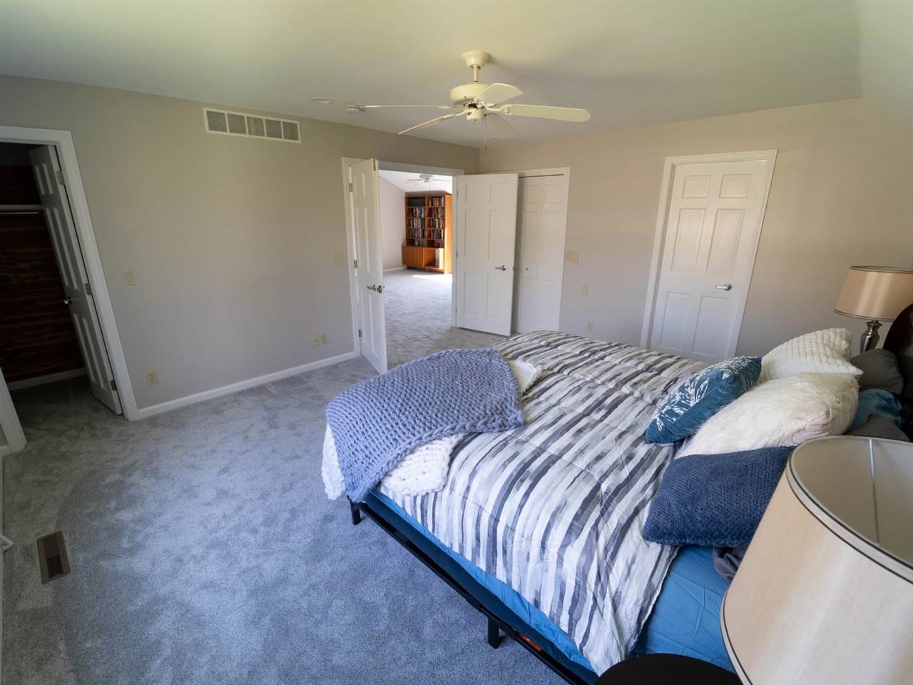 3312 Valley Dr