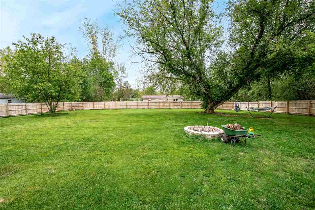 335 S Westlawn Dr