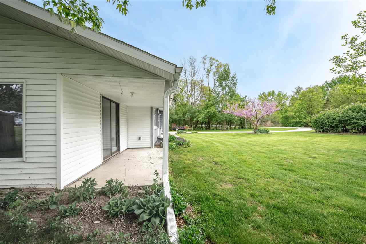 335 S Westlawn Dr