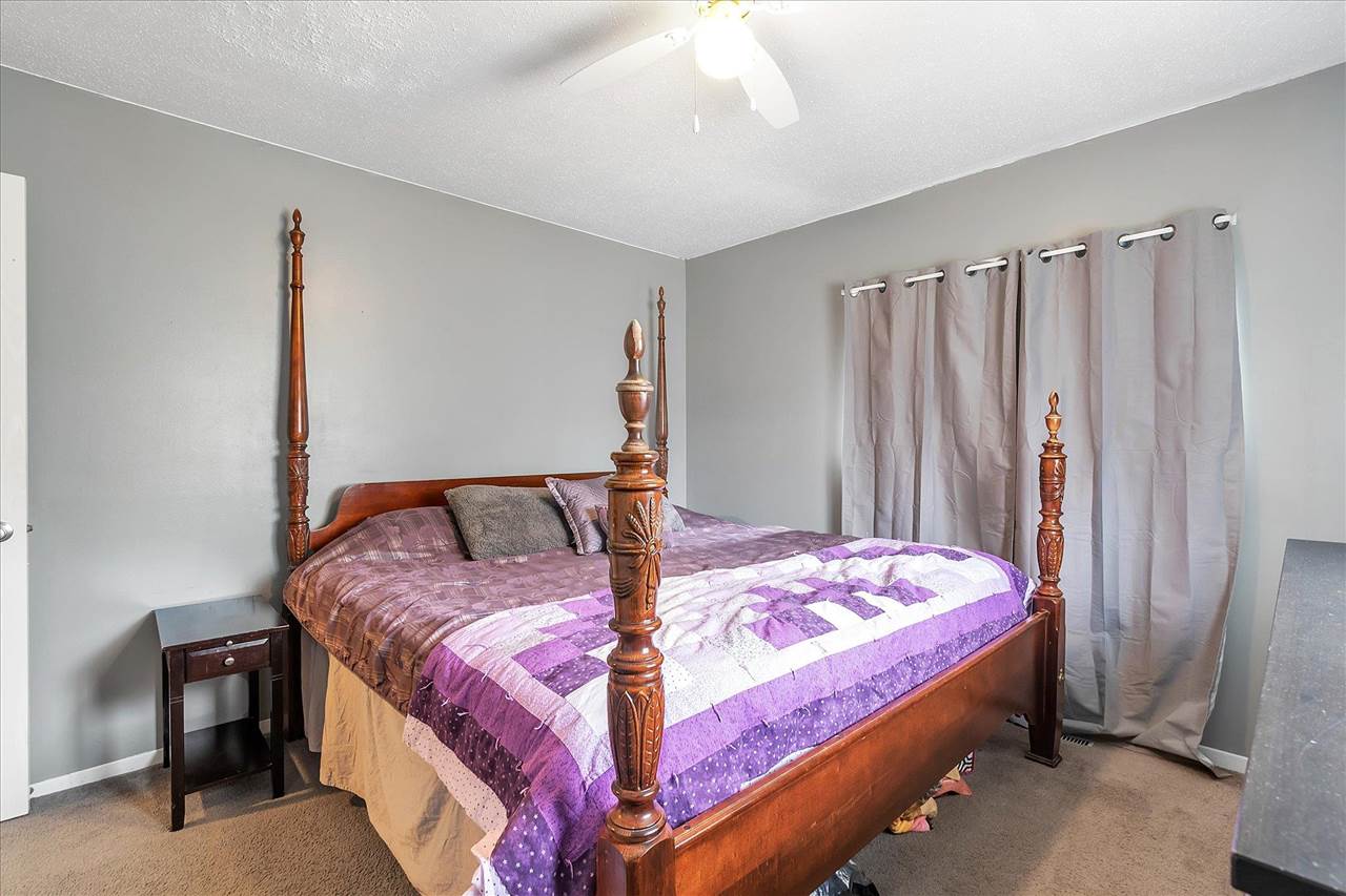 982 W Genesee Rd