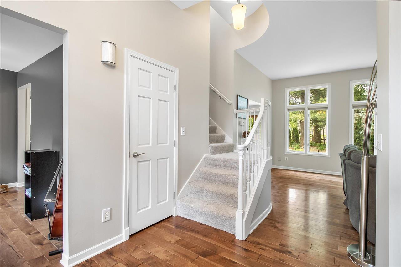 5018 Foxpoint Circle