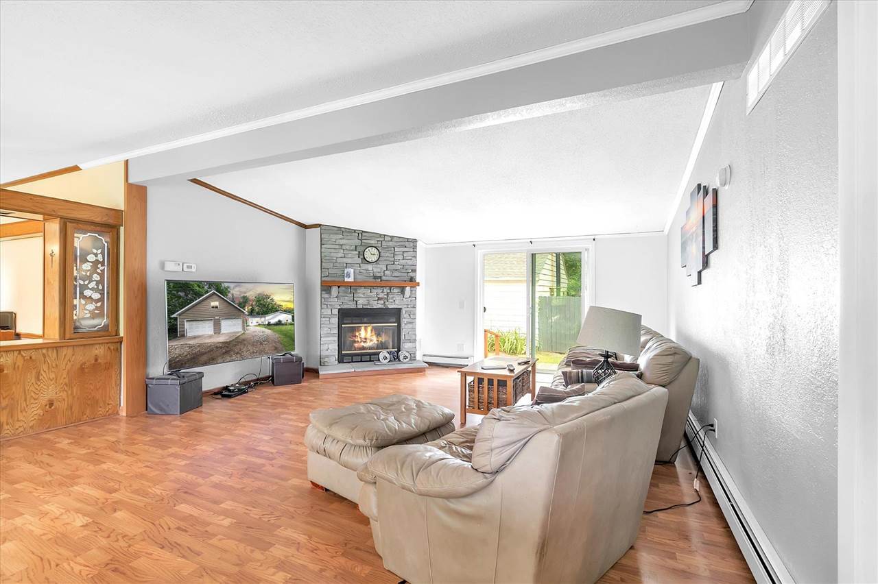 1051 Creek Road