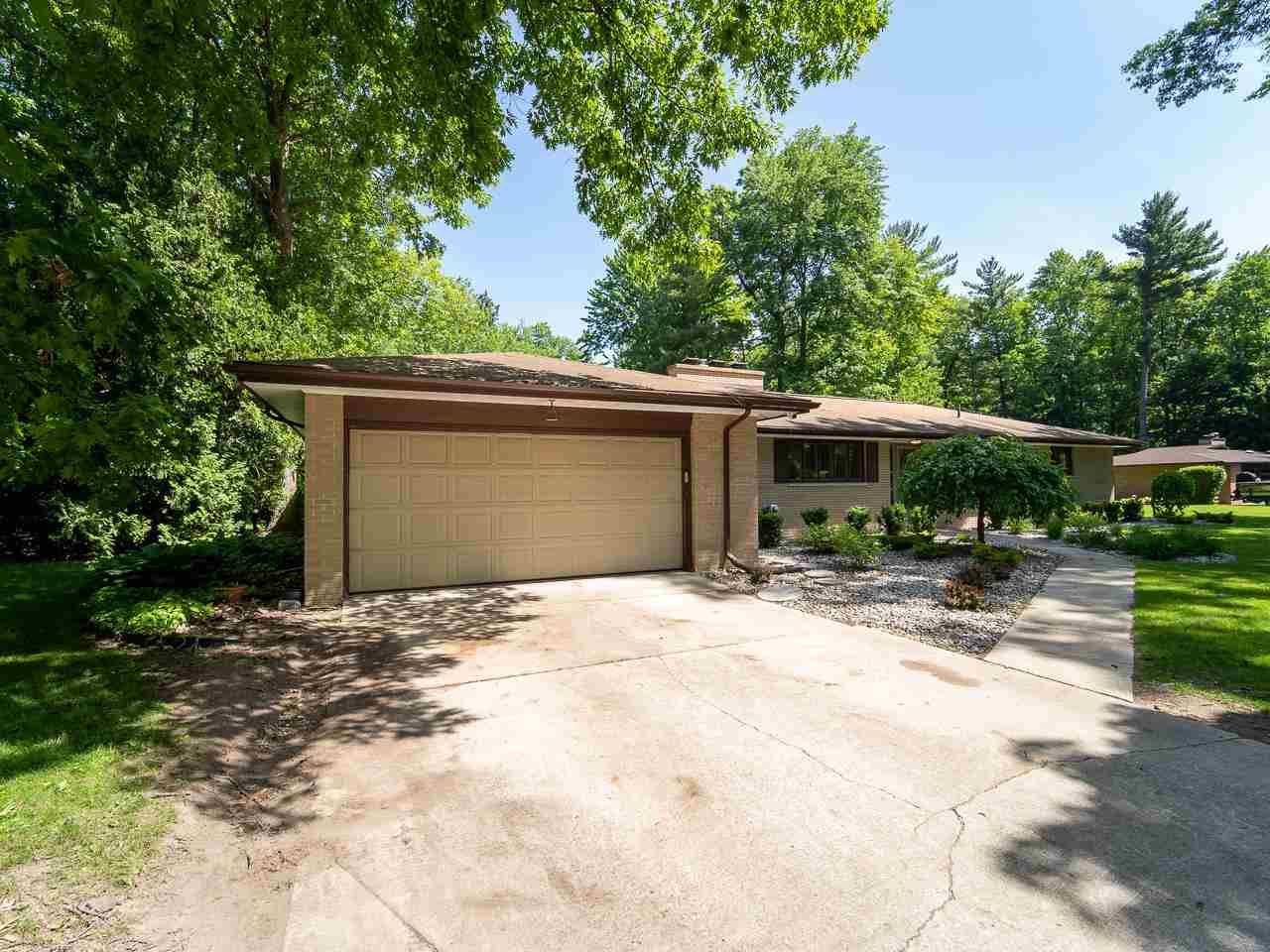 1920 Sylvan Lane