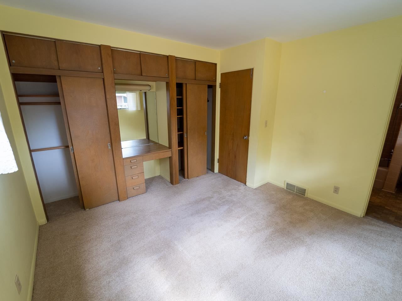 2506 Lucky Court