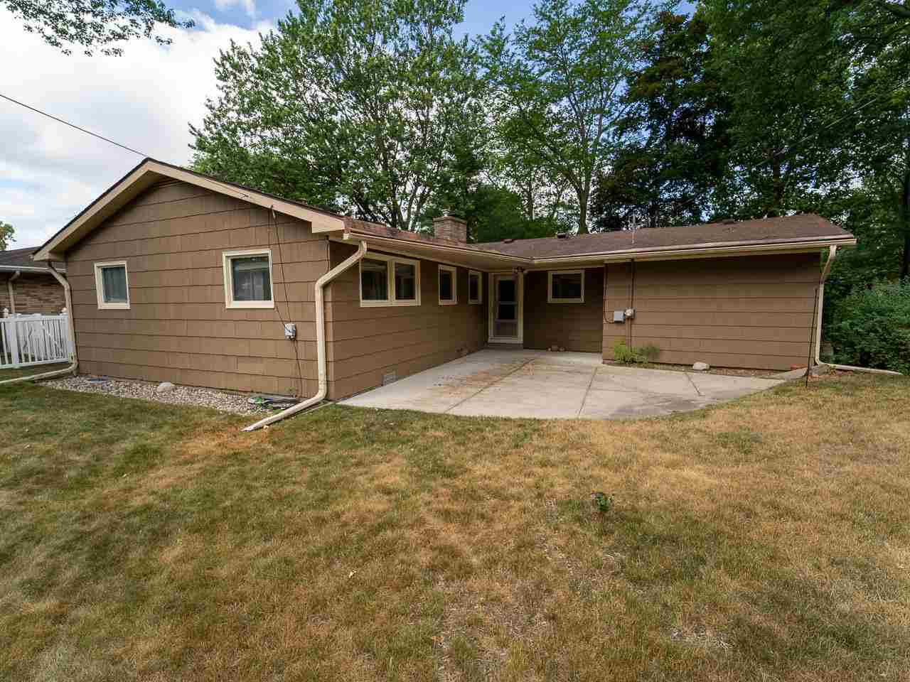 2506 Lucky Court
