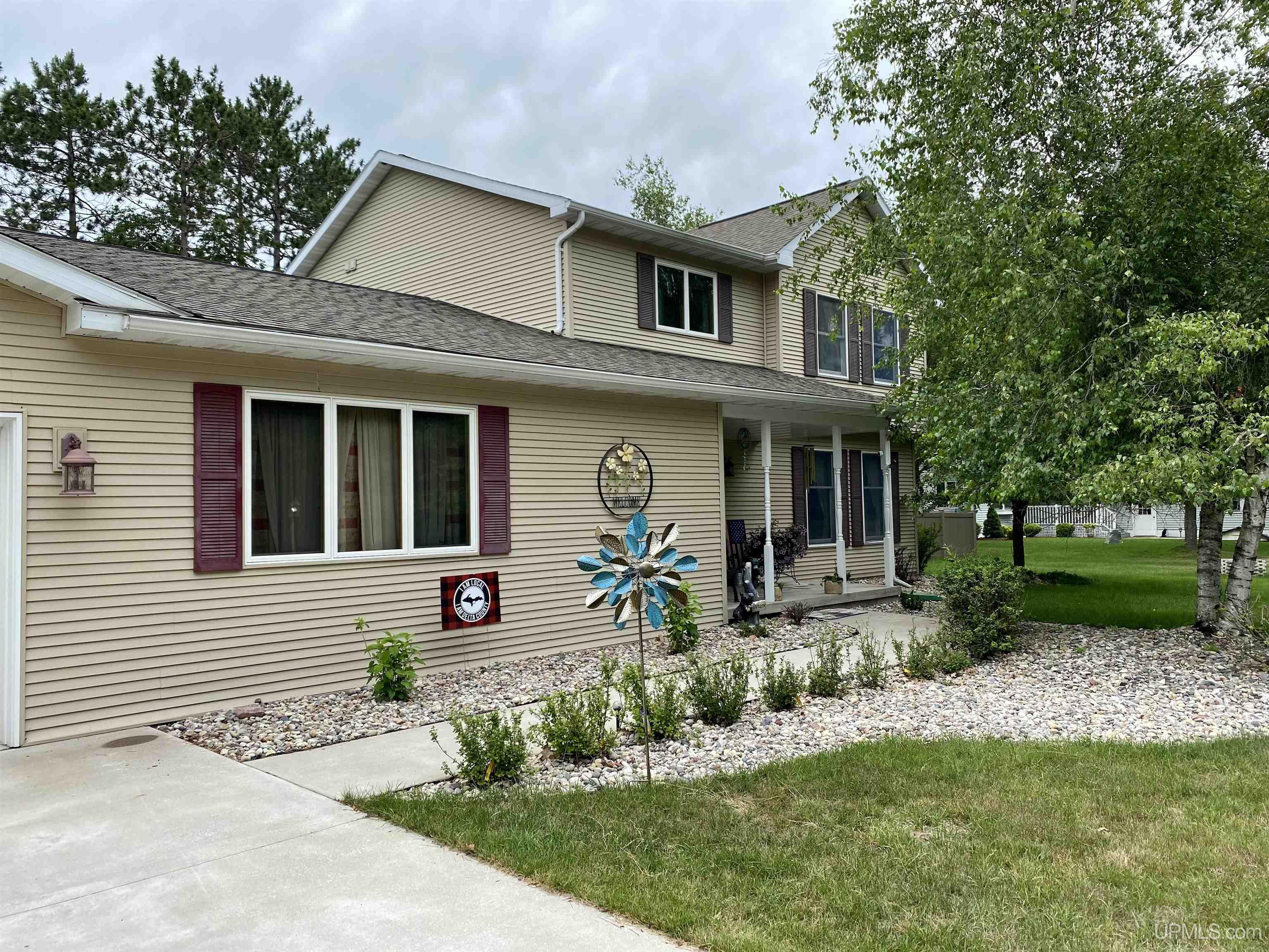 Upper Michigan Real Estate Residential MLS Search Results. Page 1 of 10