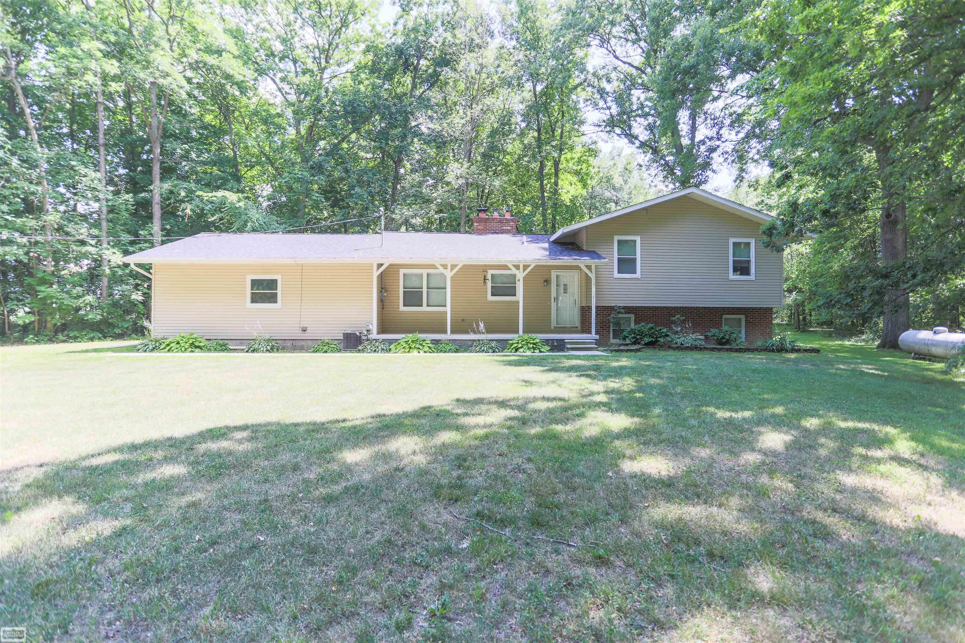 14717 Burt Rd, Berlin Twp, MI 48002