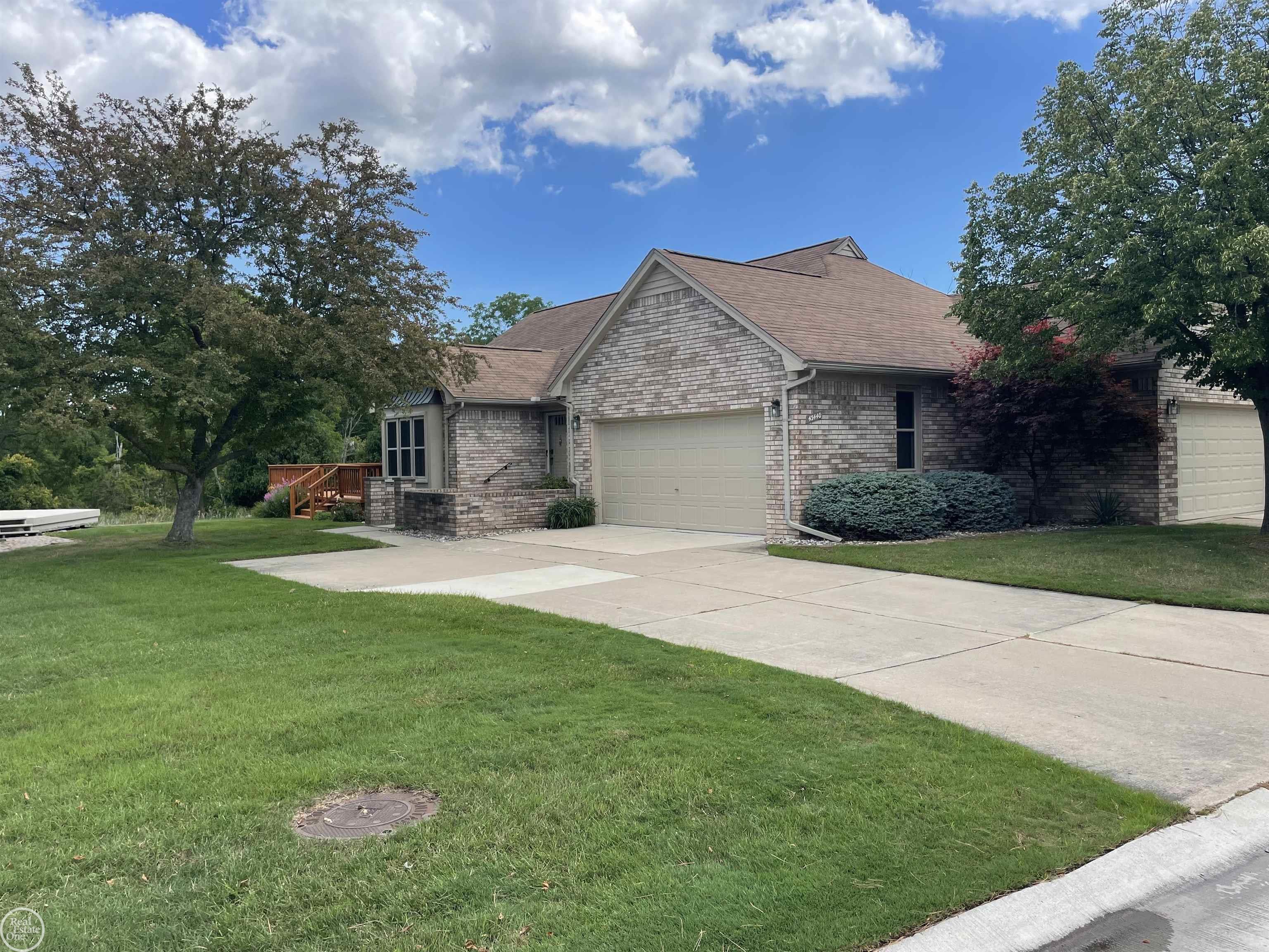 43440 Riverbend 68, Clinton Township, MI 48038