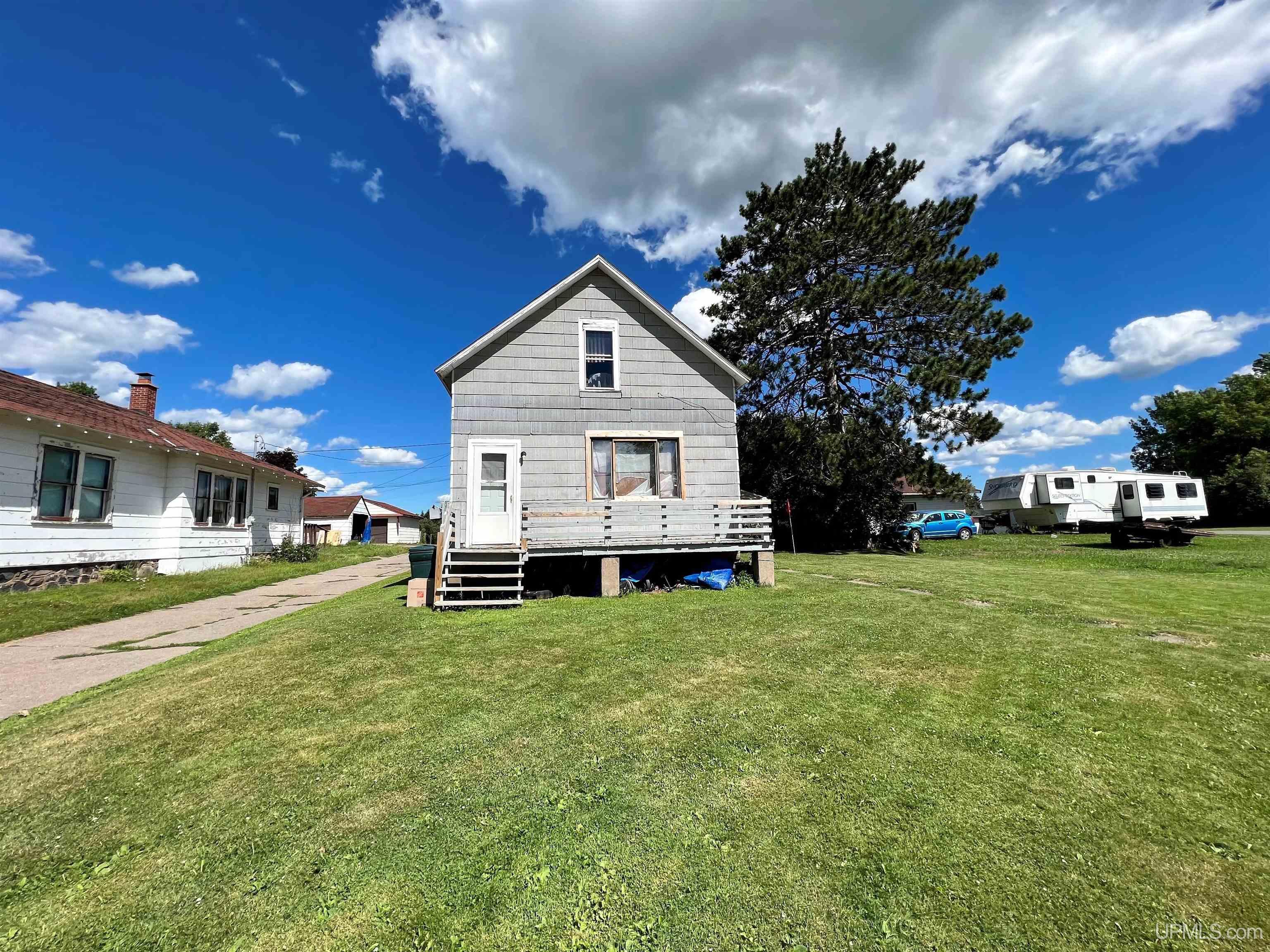 311 Stambaugh Ave. Iron River, MI 49935 MLS 50084281