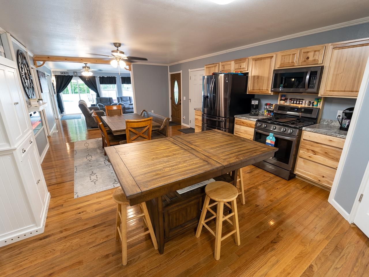 2900 E Degeer Ct