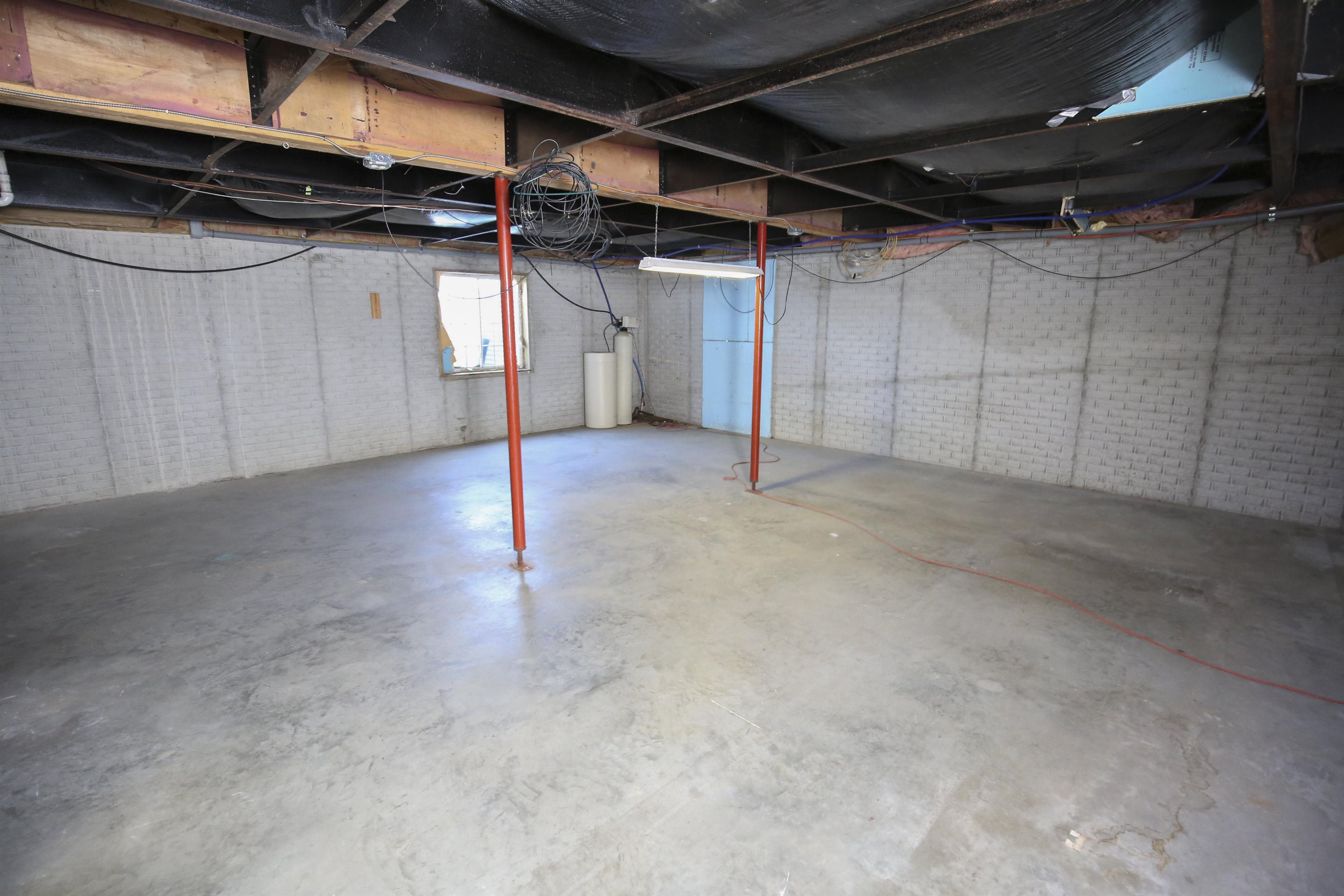 175 McCulloch Rd