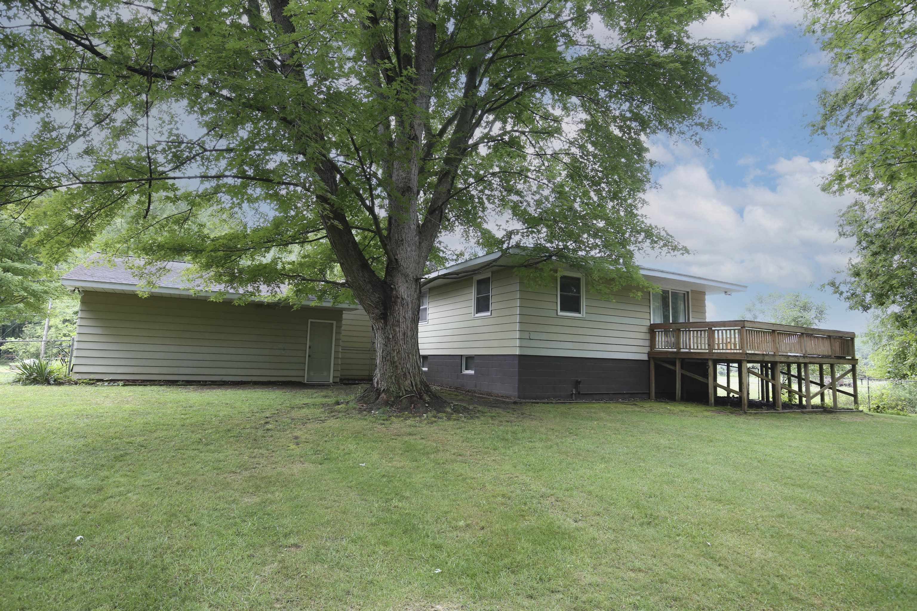 1825 E Chippewa River Rd