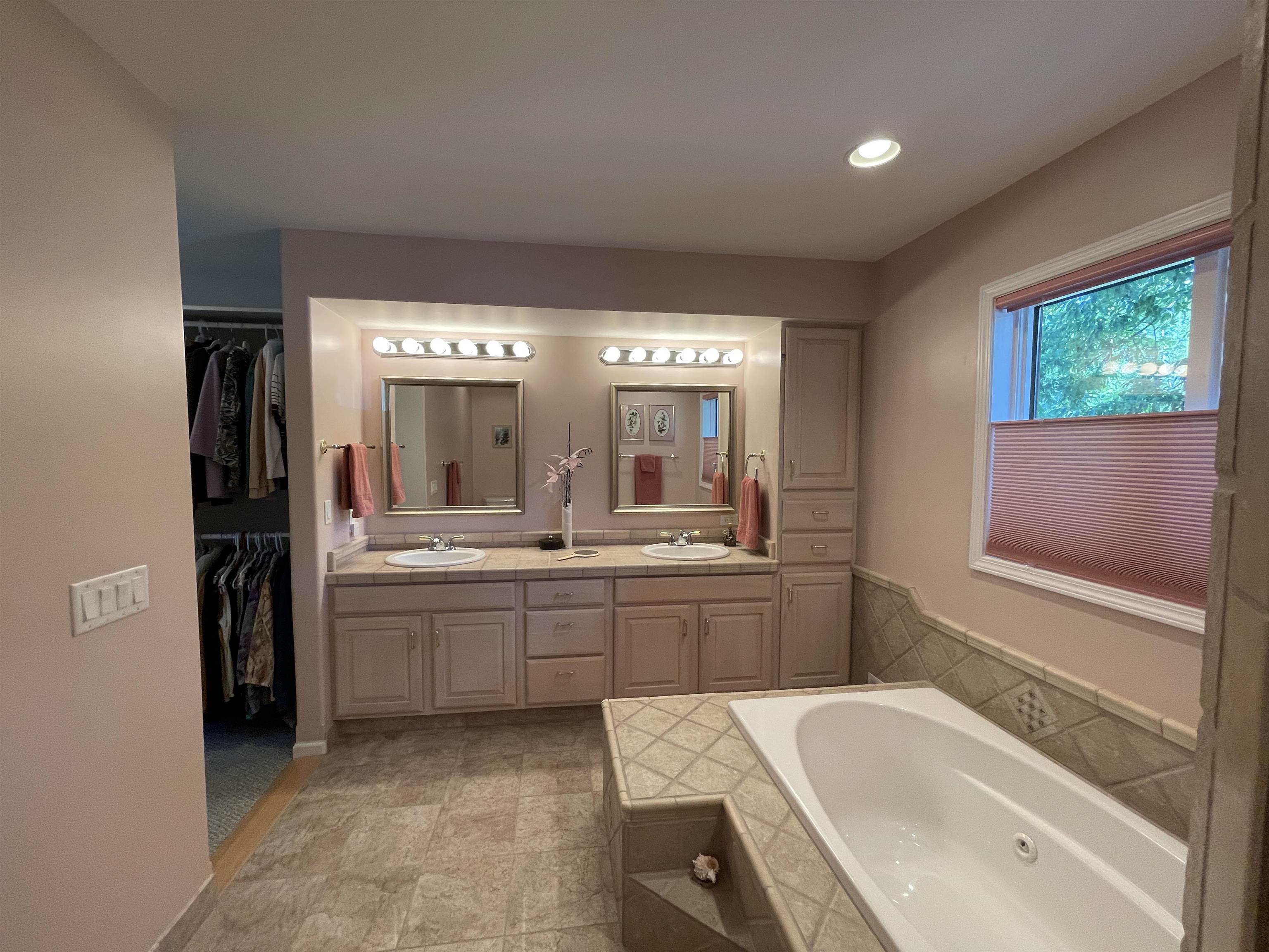 5133 WINSOR WAY