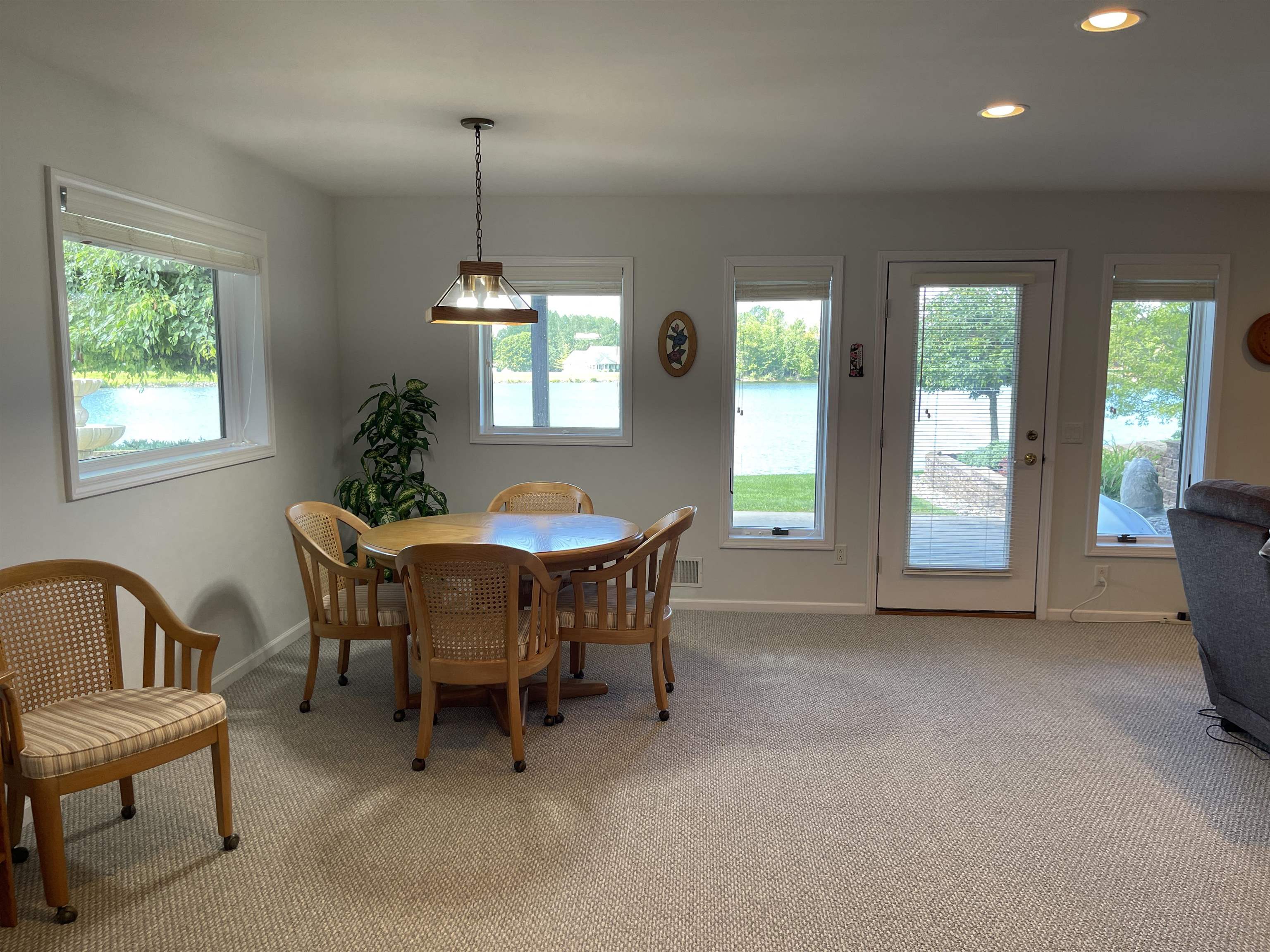 5133 WINSOR WAY