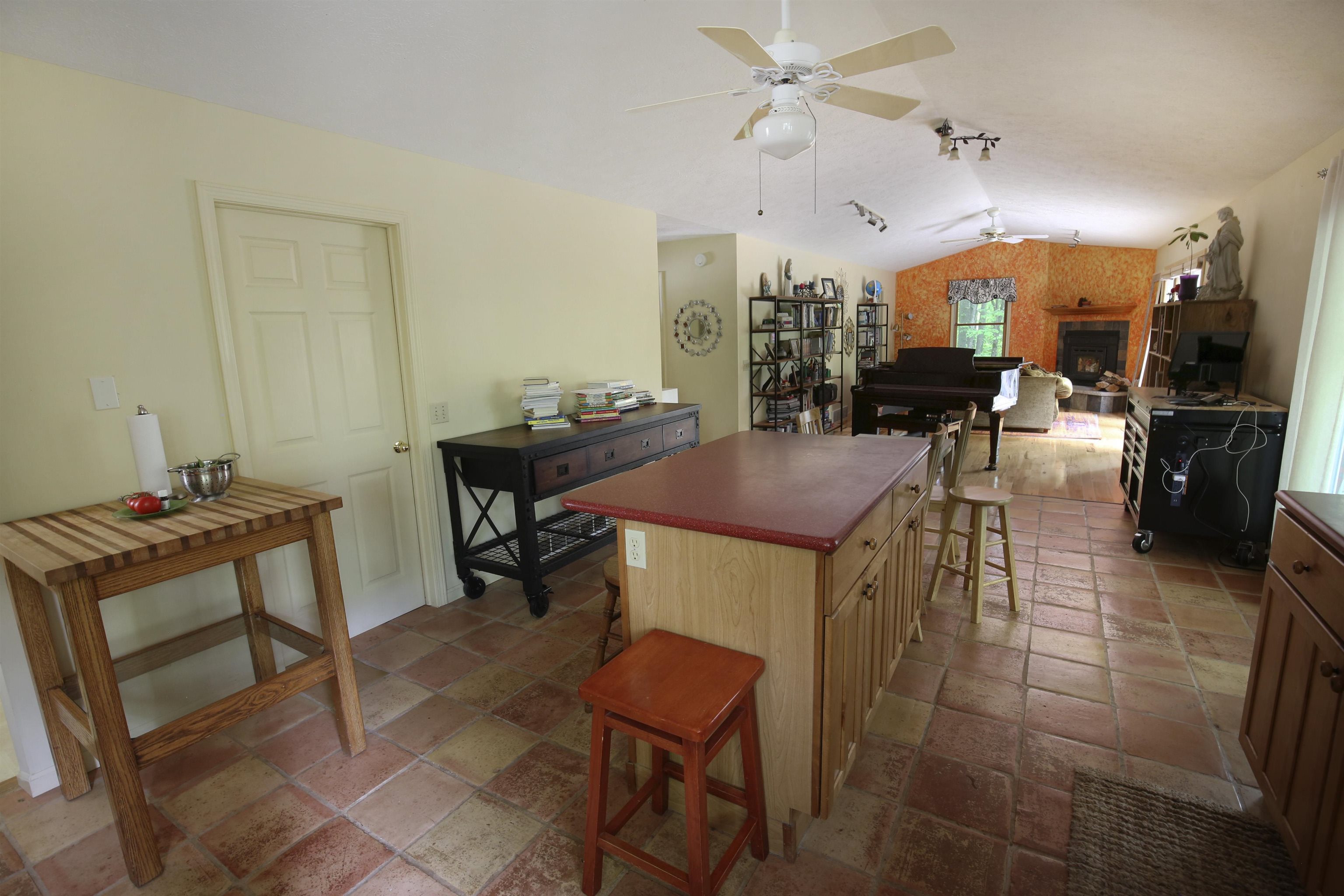 403 Carter Creek Rd