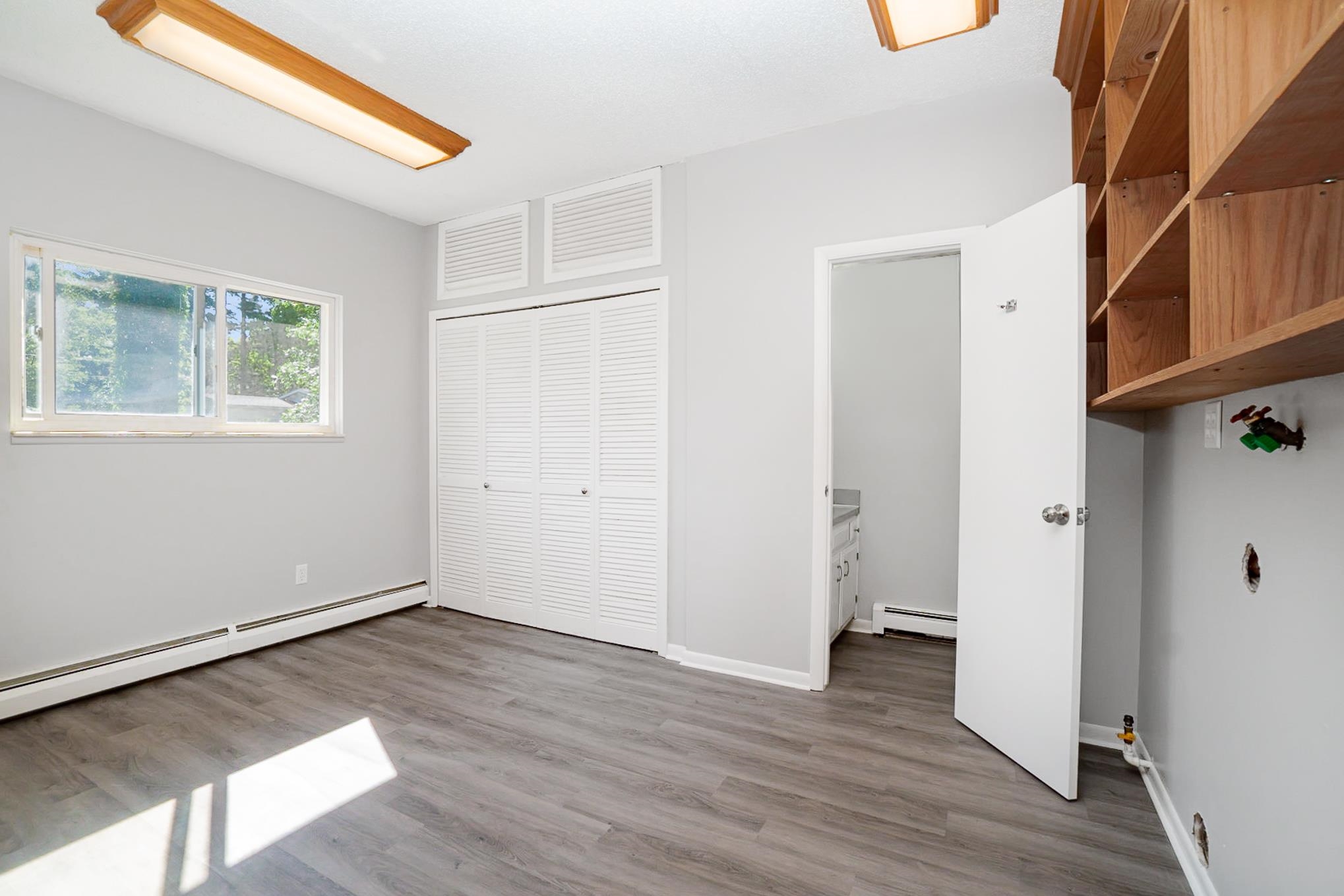 216 Shady Lane Avenue