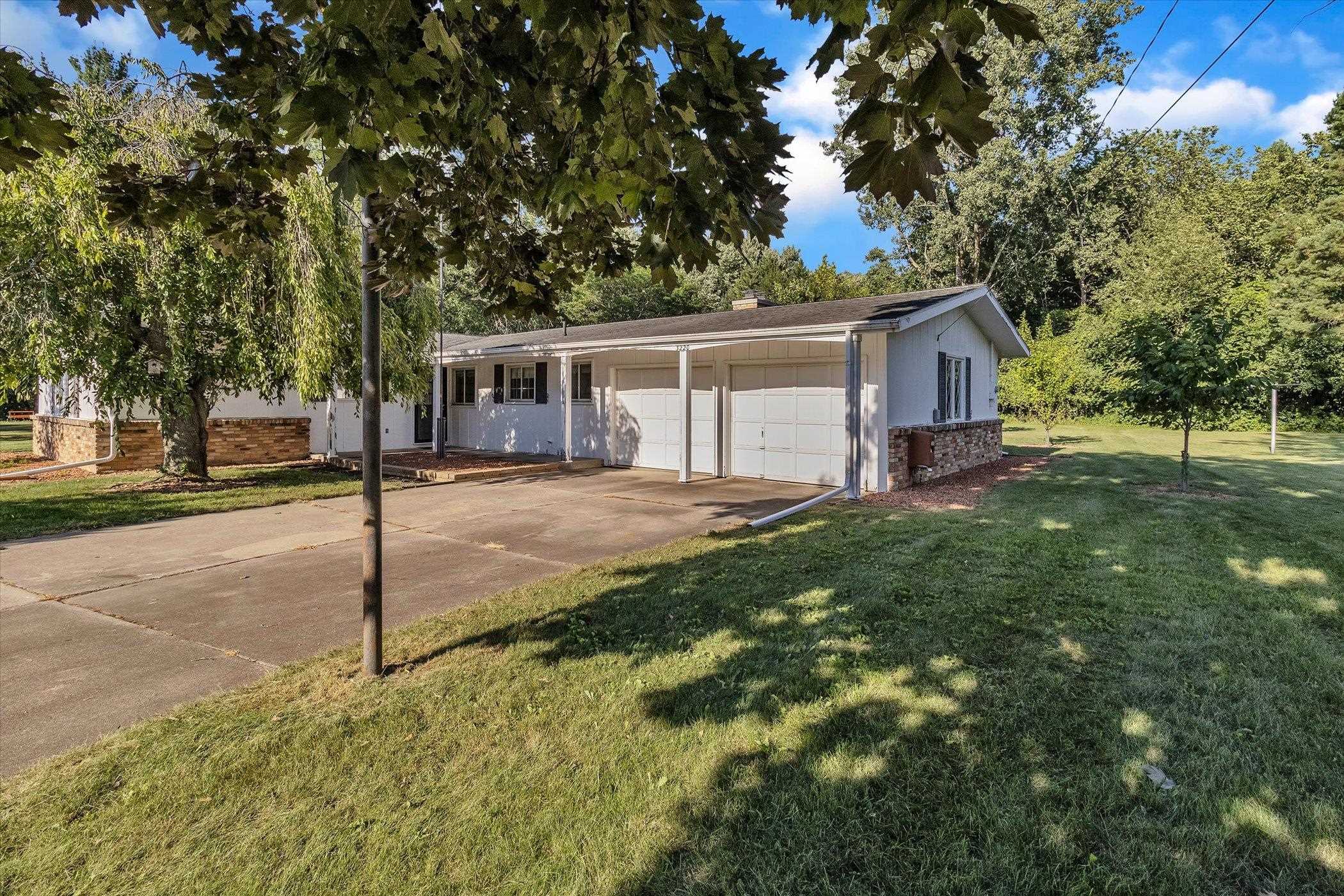 3220 Wildwood Drive