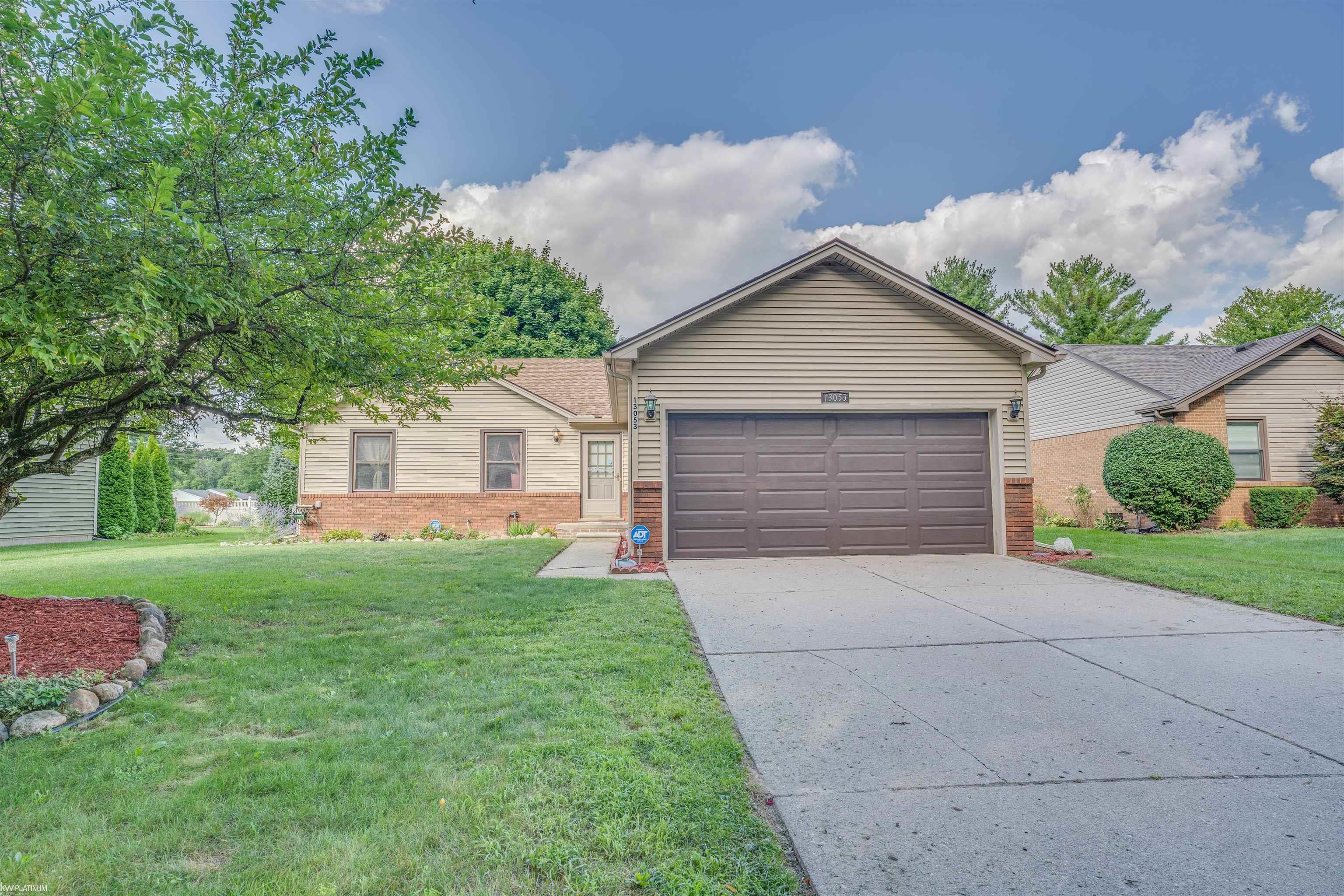 13053 Beresford Drive, Sterling Heights, MI 48313