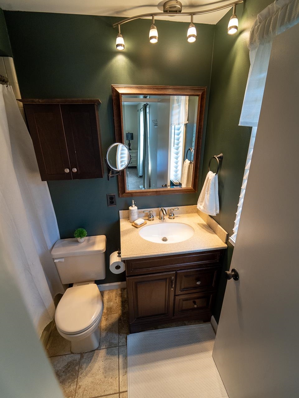 1413 Brentwood Dr