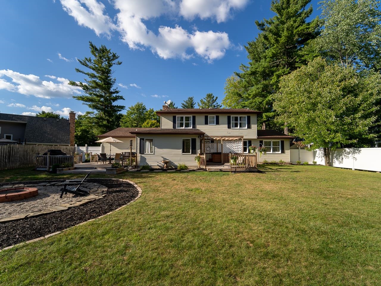 1413 Brentwood Dr