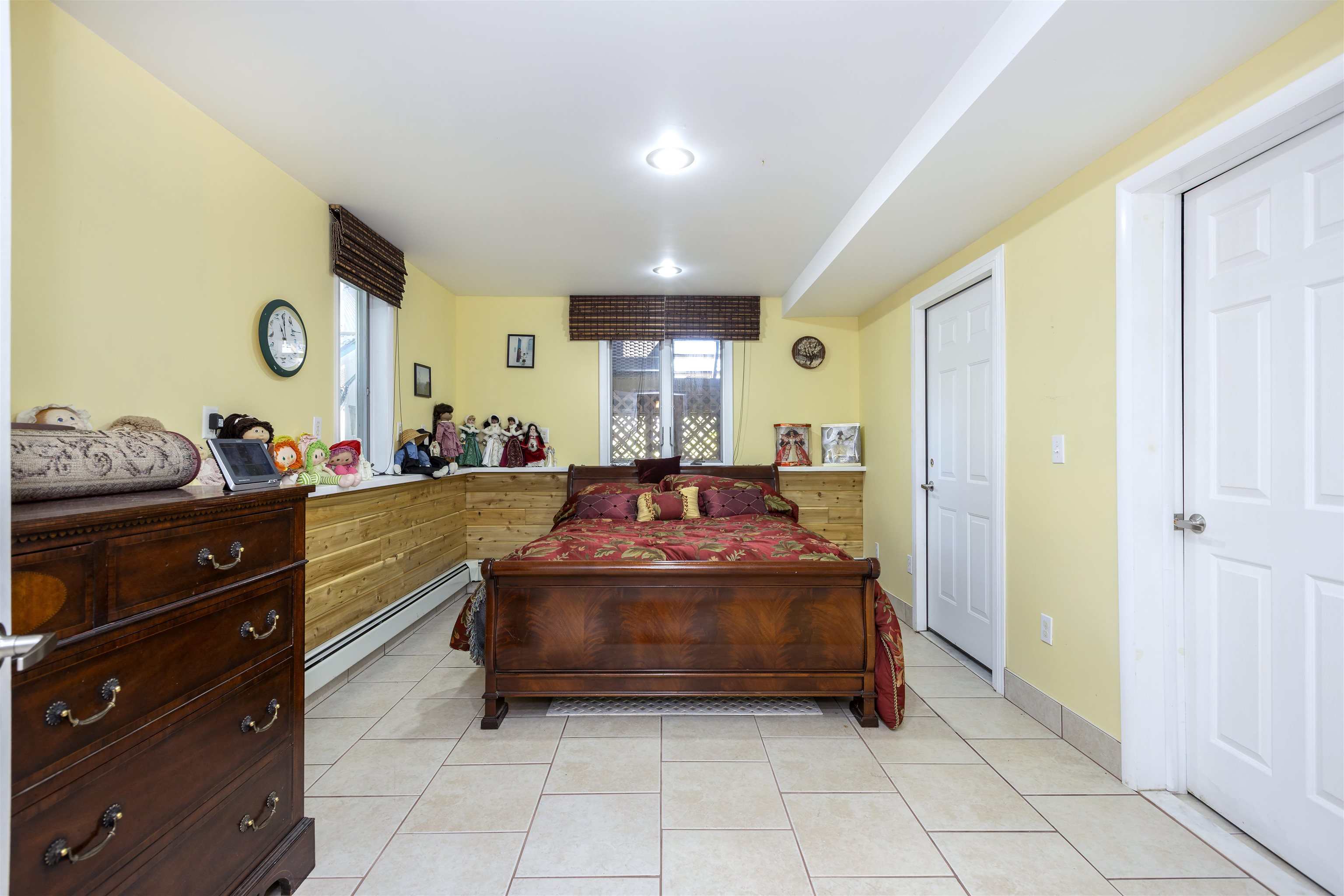 2897 E Schneider Court