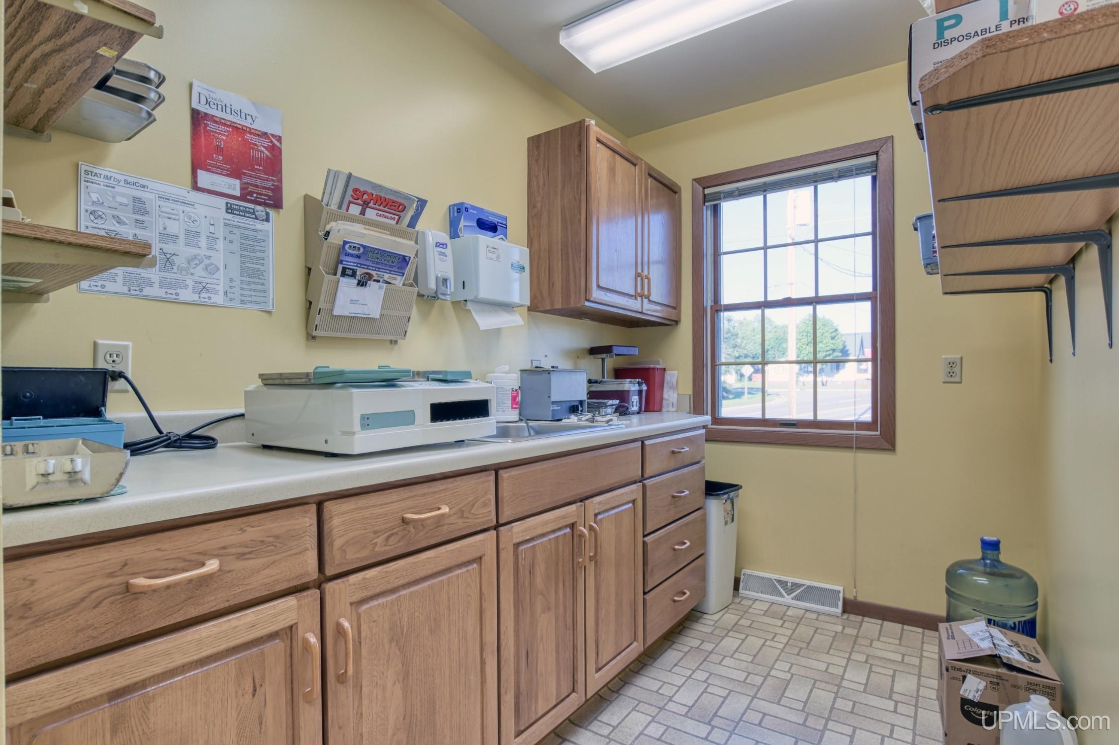 711 E Seventh Norway, MI MLS50089136 Great Lakes and Land