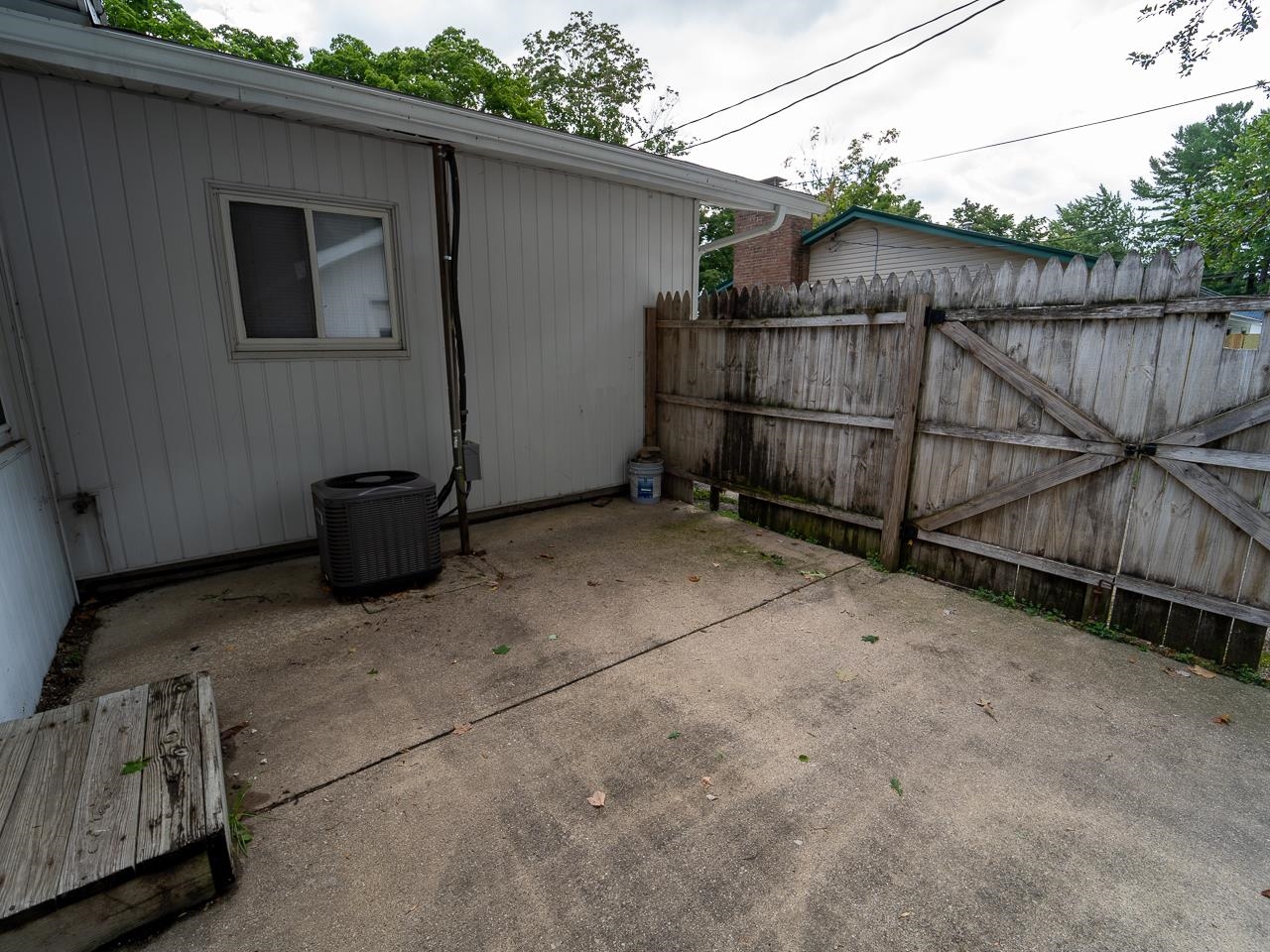 715 Kenny Court