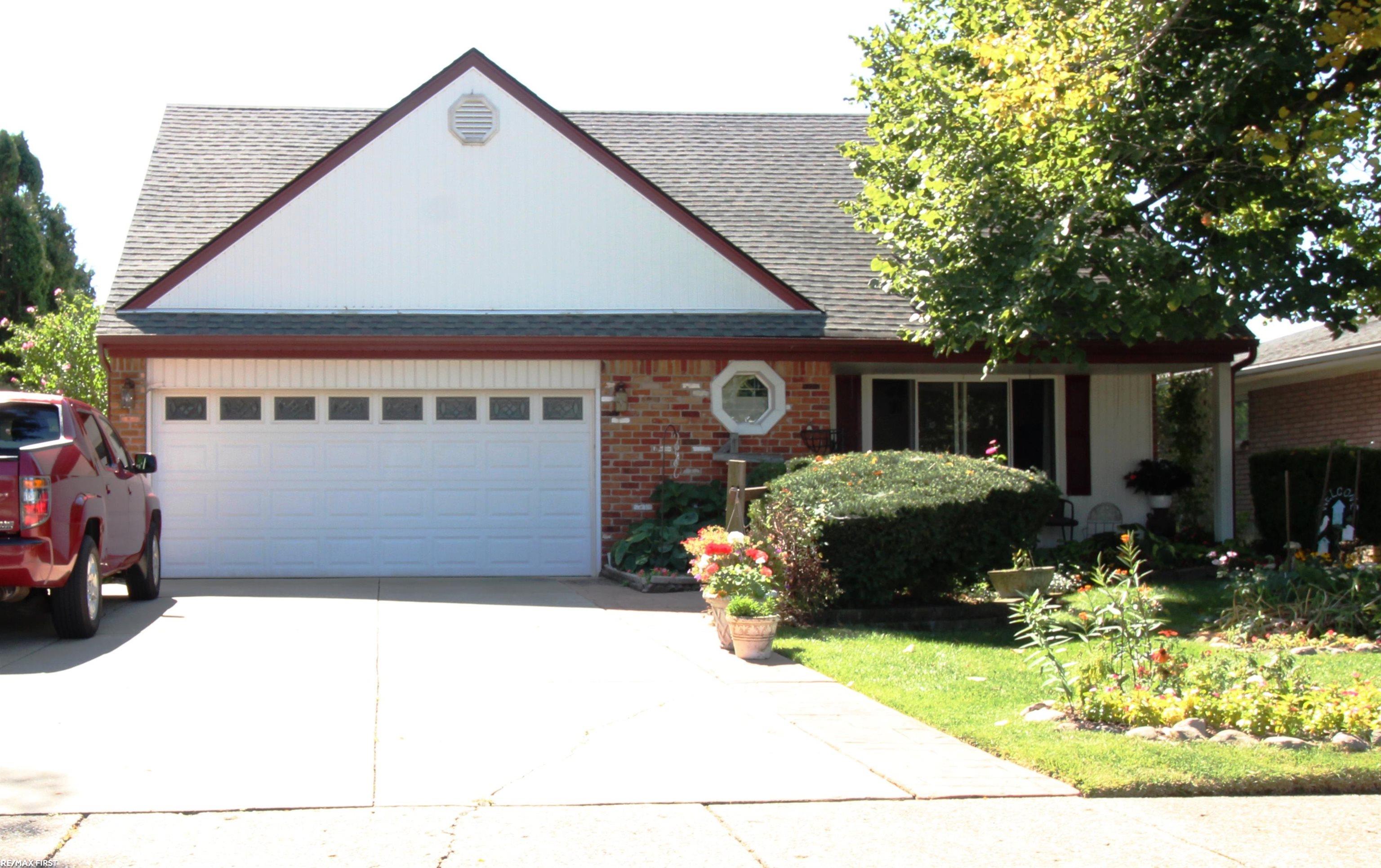 12840 Canterbury, Sterling Heights, MI 48312