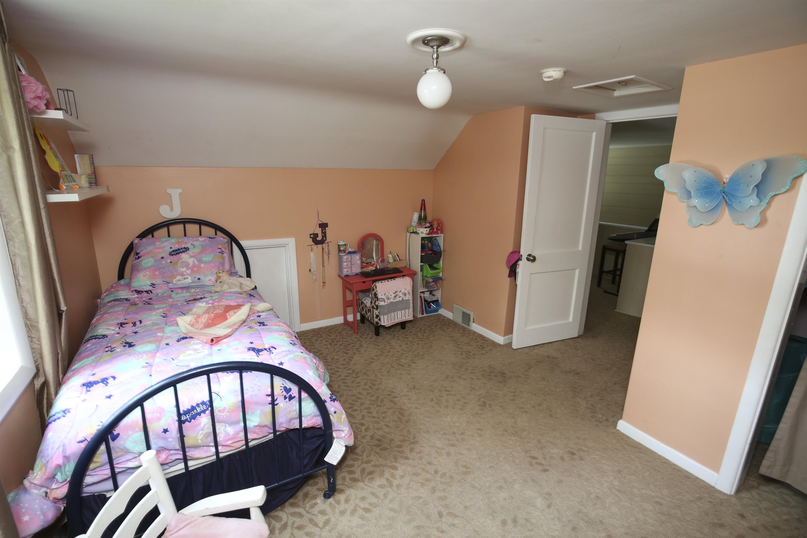 4004 Oak Court
