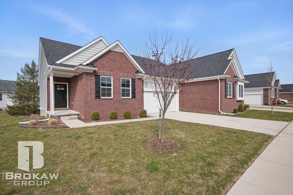 Homes for sale in Lapeer City Lapeer, MI | 1389 Luxington Dr, Lapeer City Lapeer, MI 48446 | MLS# 58050092657